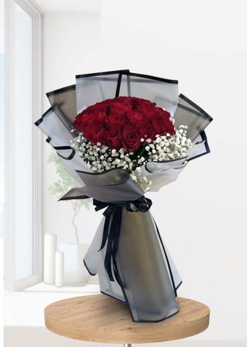 Sweet 15 Red Rose Bouquet