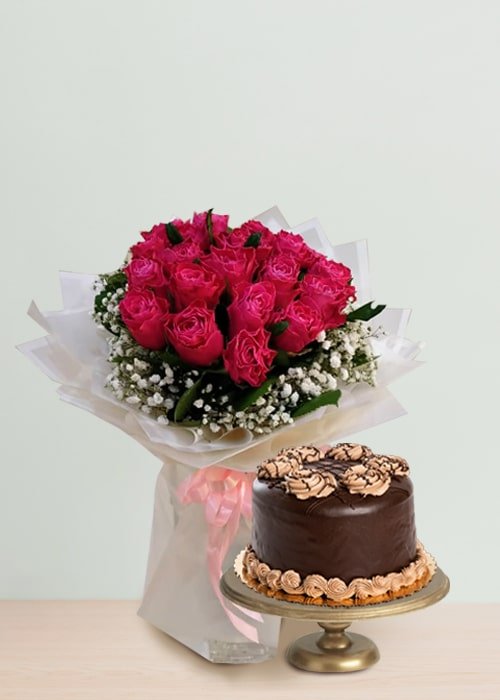 10 Pink Rose Bouquet With Chocolate Cake