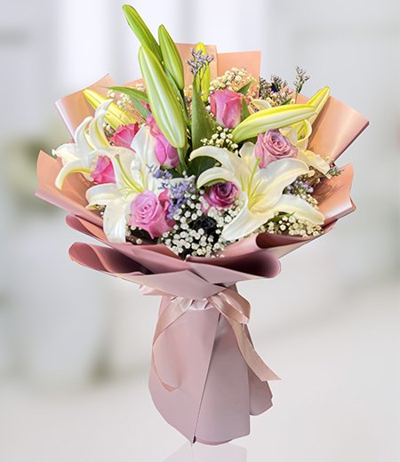 Beautiful Mix Gold Bouquet – Elegant Pink Roses & White Lilies