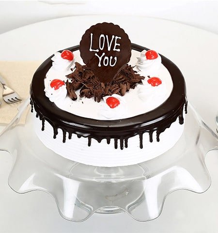 Love You Valentine Black Forest Cake Half Kg