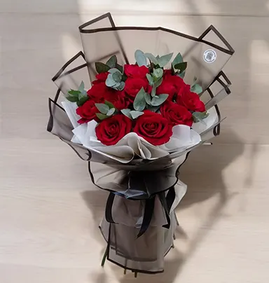 Classic 12 Red Rose Bo...