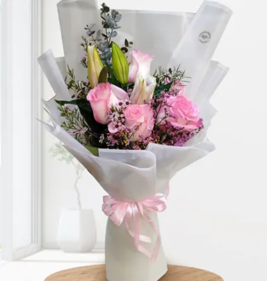 Bunch Of Lily And Pink Rose