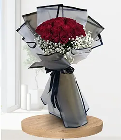 Sweet 15 Red Rose Bouq...