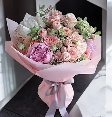 Luxury Rose & Peony Bouquet – 20 Pink Roses...