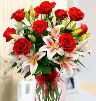 10 Stem Red Rose 15 Pink Lily With Glass Vase
