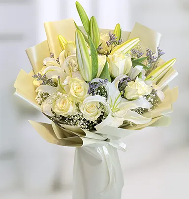 Beautiful Lily And White Rose Bouquet