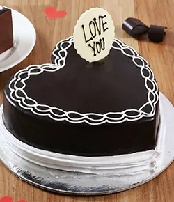 Classic Heart Shaped Chocolate Cake- Half Kg