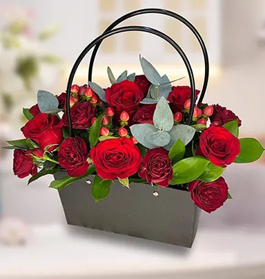 Beautiful Valentine Red R...