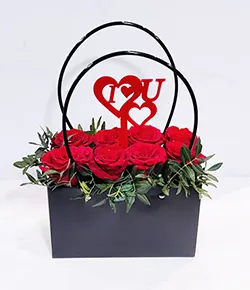 Elegant Valentine Arra...