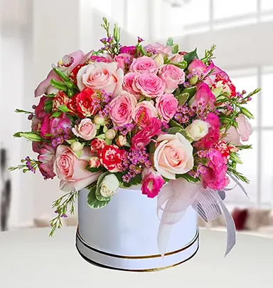 Classy Red Roses Heart Sh...