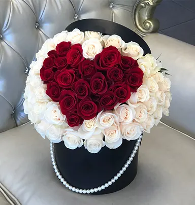 Signature 50 Heart Rose B...