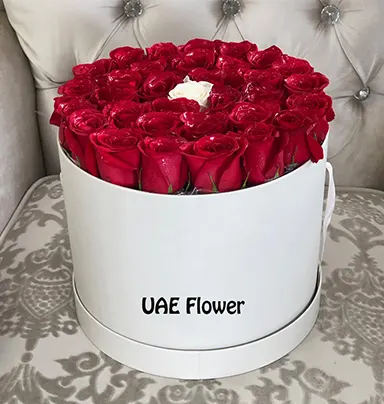 Large Yelena Anniversary Rose Box