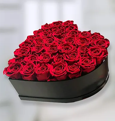 Enchanting Red Roses Hear...