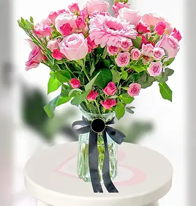 Elegant Pink Rose & Chrysanthemum Glass Vase