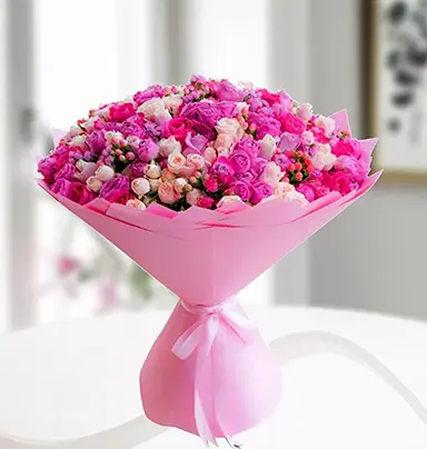 Bountiful Blooms: Large Mixed Roses Bouquet