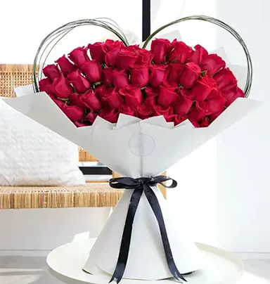 Unconditional Love: 50 Re...