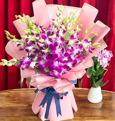 30 Purple Orchids Bouquet - Elegance in Every...