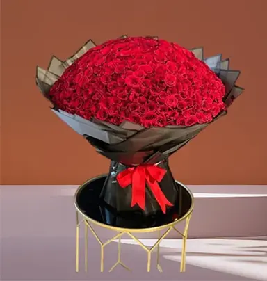 Luxury Rose Bouquet - 300 Roses