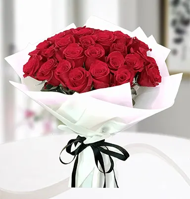 15 Red Roses Valentine Bouquet with 16 Ferrer...