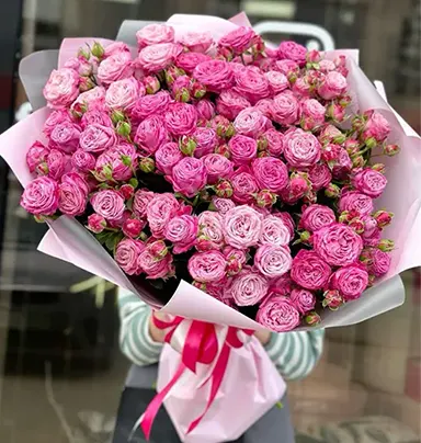 Luxury Garden Pink Rose Bouquet ? 90 to 100 R...
